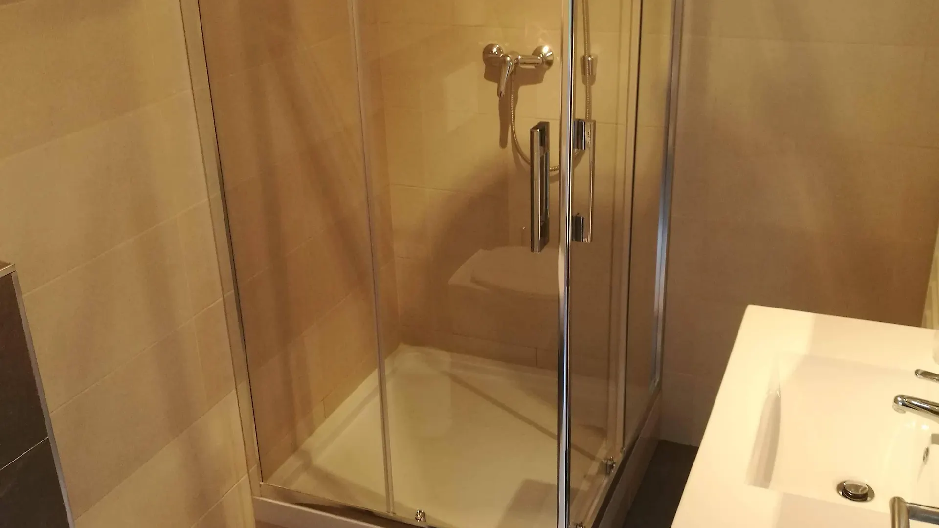 Shs Suite Home Sweet City 345 Luxembourg Aparthotel
